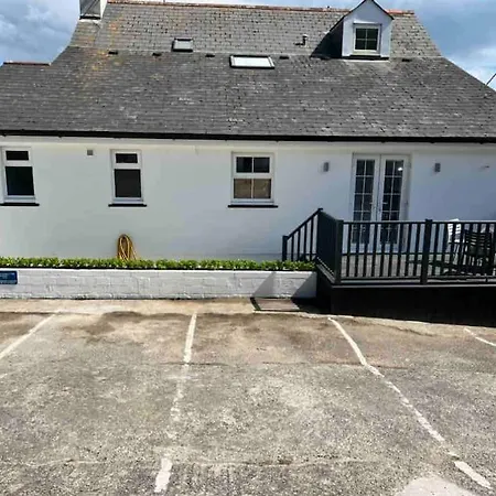 Luxury Modern Suite In Marazion With Parking Exterior photo