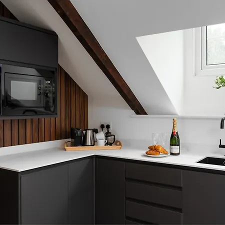 Luxury Modern Suite In Marazion With Parking Exterior photo