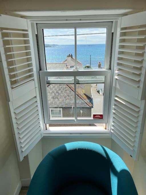 Apartment Luxury Modern In With Parking Marazion