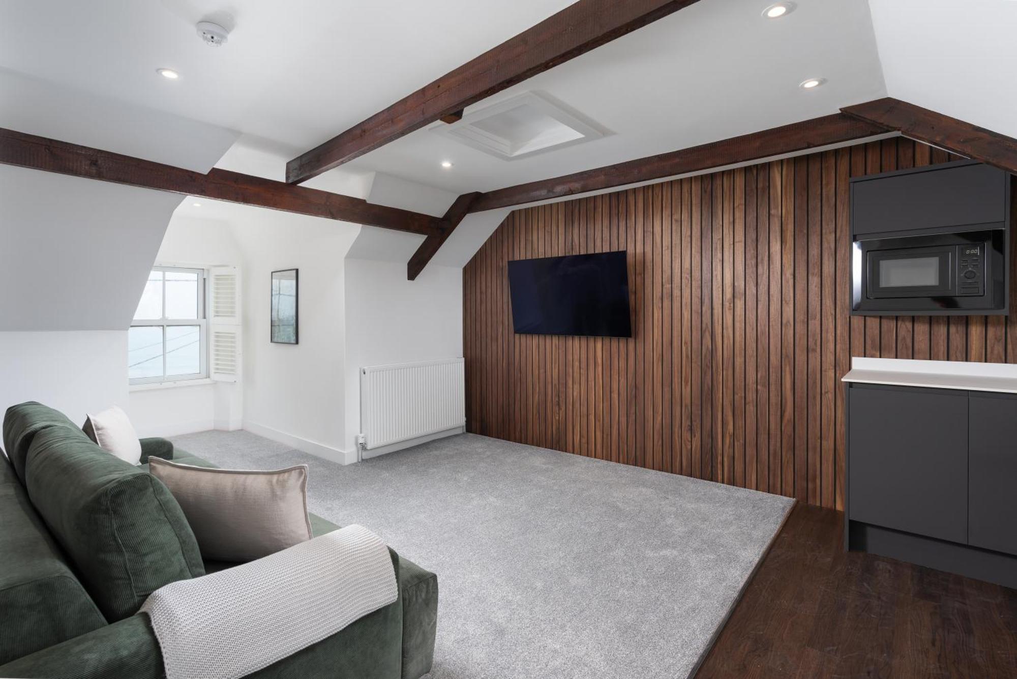 Luxury Modern In With Parking * Marazion